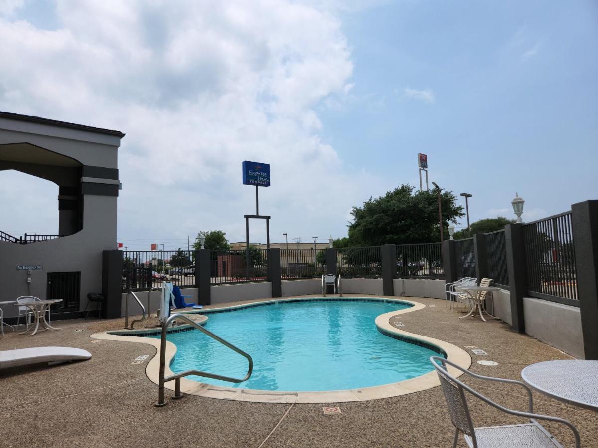 Express Inn Tomball Exterior photo